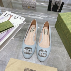 Gucci Flat Shoes